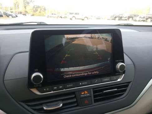 Used 2021 Nissan Altima 2.5 SV AWD/4WD image 19
