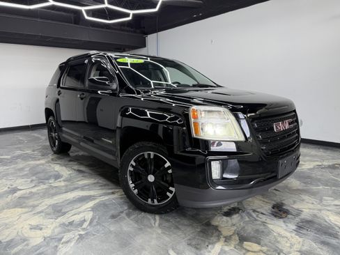 Used 2017 GMC Terrain SLE w/ Nightfall Package image 6