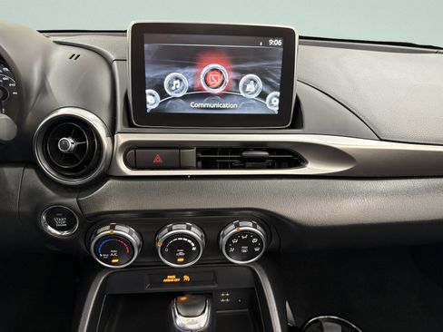 Used 2018 FIAT 124 Spider Classica w/ Technology Group image 17