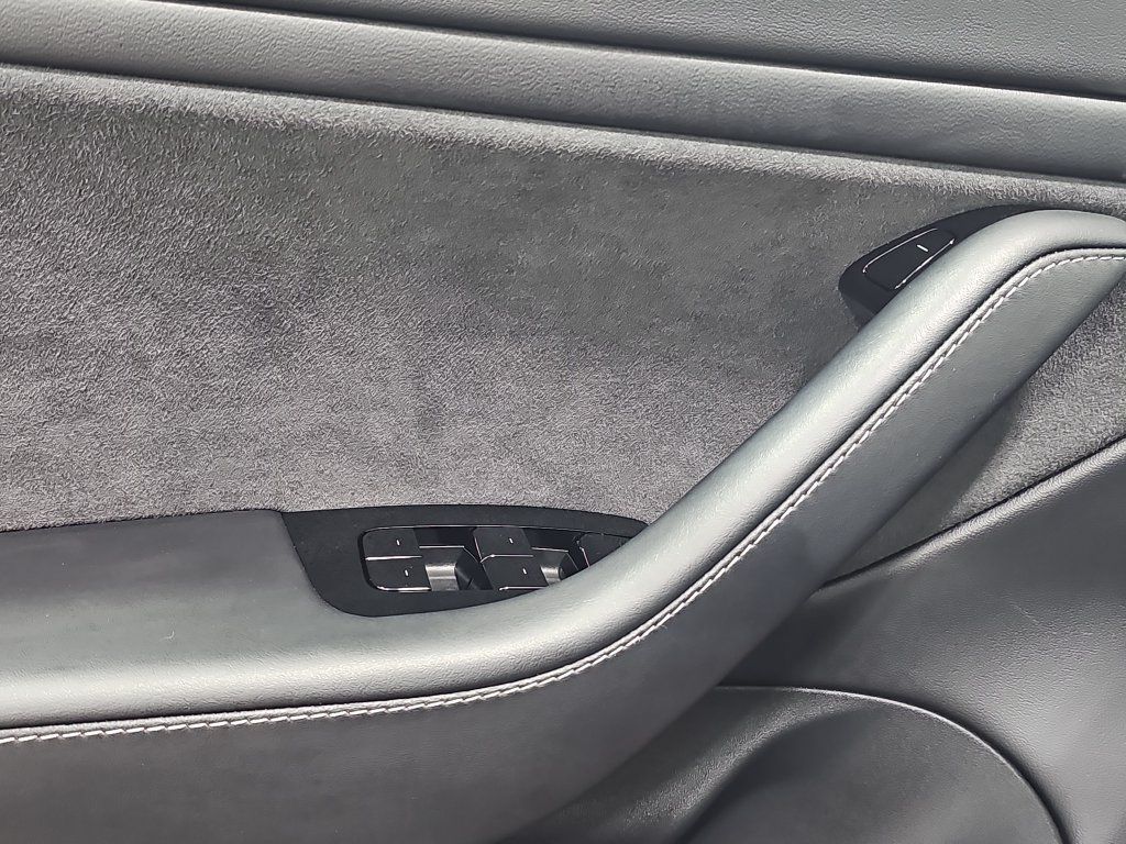 Used 2020 Tesla Model 3 Long Range AWD/4WD image 29