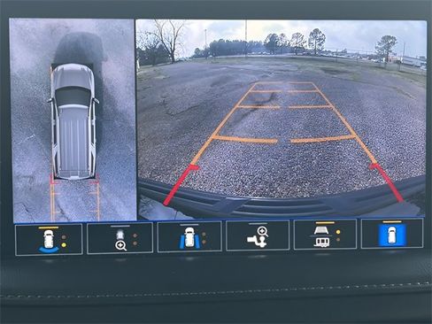 Used 2021 Chevrolet Suburban LT w/ LT Signature Plus Package image 28