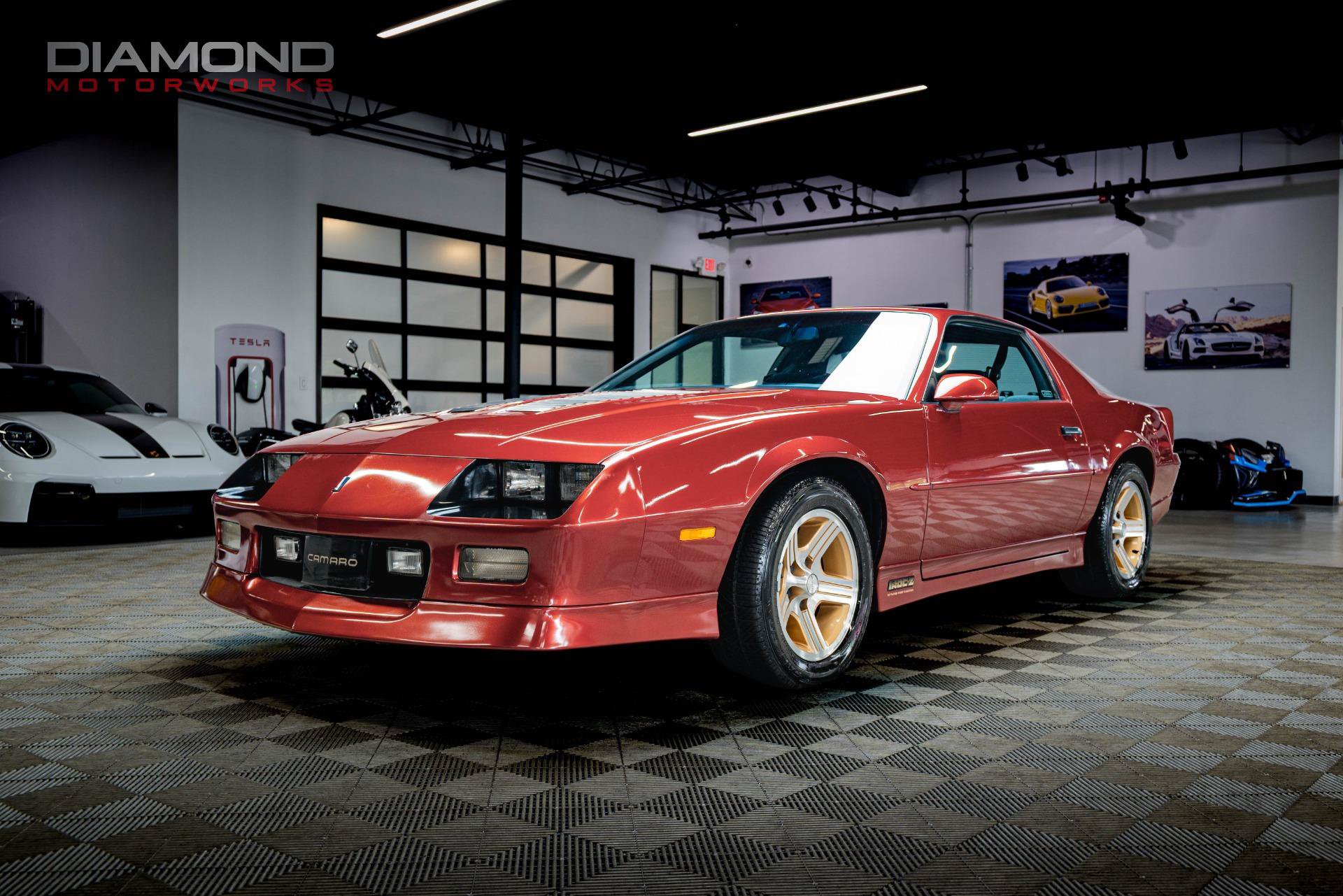 Used 1989 Chevrolet Camaro IROC-Z RWD image 9