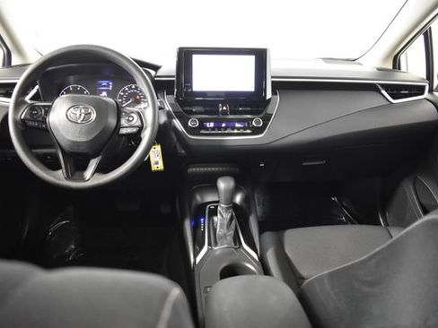 Used 2025 Toyota Corolla LE FWD image 23