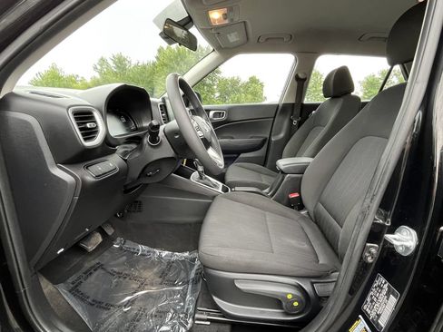 Used 2023 Hyundai Venue SE w/ Cargo Package FWD image 10