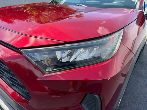 Used 2019 Toyota RAV4 LE w/ All Weather Liner Package AWD/4WD image 9