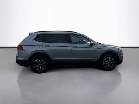 Used 2020 Volkswagen Tiguan SE R-Line image 4