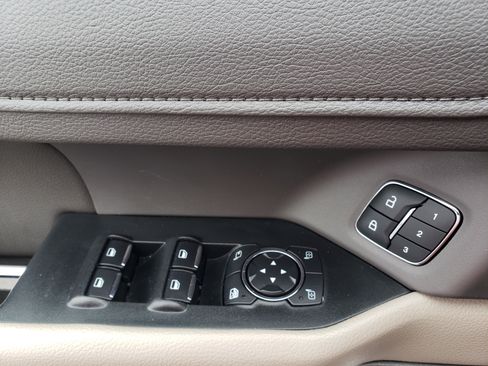 Used 2021 Ford Expedition XLT image 14