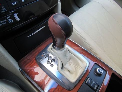 Used 2014 INFINITI QX70 2WD w/ Premium Package image 49