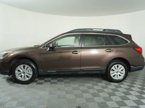 Used 2019 Subaru Outback 2.5i Premium image 4