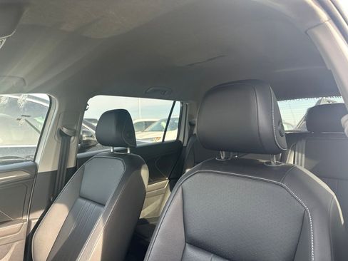 Used 2023 Volkswagen Tiguan SE AWD/4WD image 4
