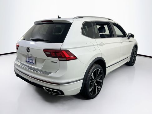 Used 2022 Volkswagen Tiguan SEL R-Line image 5