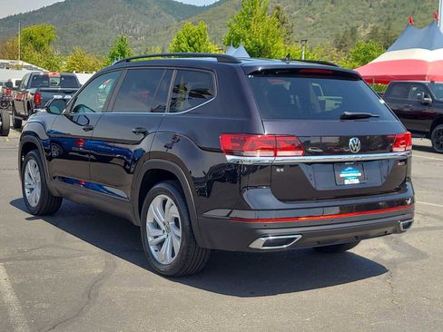 Used 2021 Volkswagen Atlas SE w/ Panoramic Sunroof Package AWD/4WD image 12