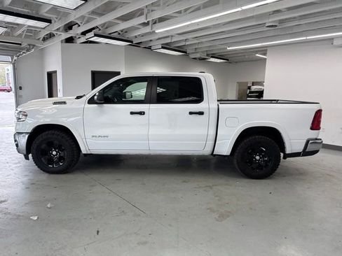 Used 2025 RAM 1500 Big Horn AWD/4WD image 5