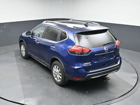 Used 2017 Nissan Rogue SV w/ Sun & Sound Touring Package image 21