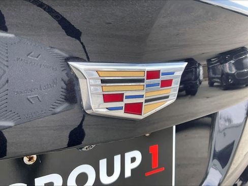 Used 2023 Cadillac XT4 Luxury w/ Cold Weather Package image 31