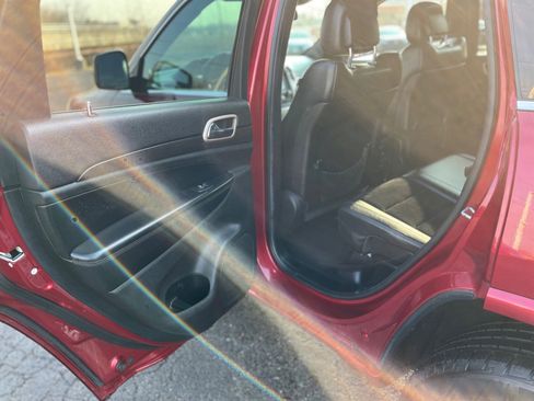 Used 2014 Jeep Grand Cherokee Altitude image 39