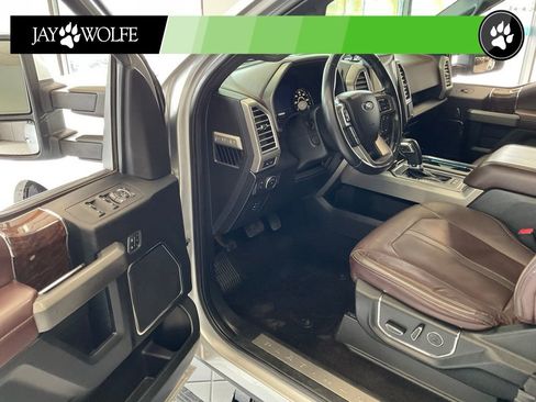 Used 2016 Ford F150 Platinum w/ Equipment Group 701A Luxury image 9