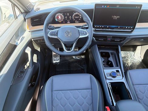 New 2026 Volkswagen Tiguan SEL R-Line image 17