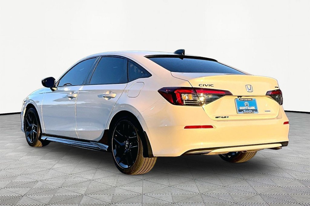 Used 2025 Honda Civic Sport image 5