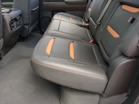 Used 2023 GMC Sierra 1500 AT4 w/ Technology Package image 18