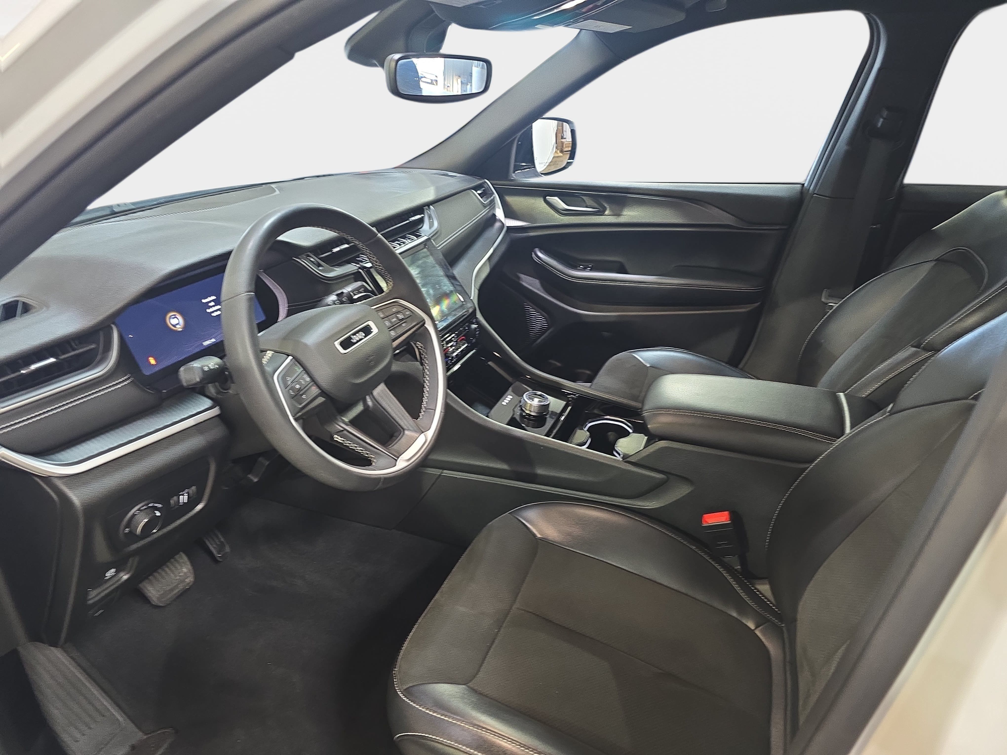 Used 2023 Jeep Grand Cherokee L Laredo AWD/4WD image 13