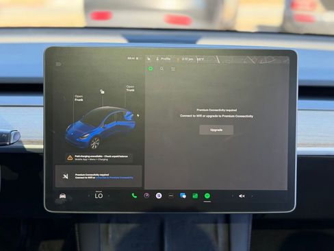 Used 2021 Tesla Model Y Long Range image 46