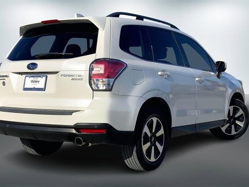 Used 2017 Subaru Forester 2.5i Limited image 5