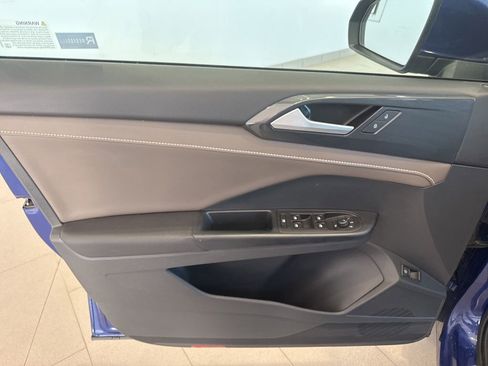 Used 2023 Volkswagen Taos SEL image 12