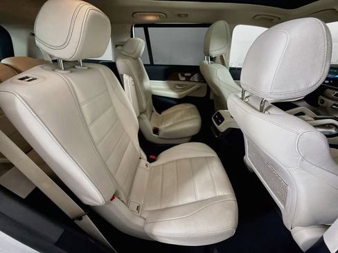 Used 2023 Mercedes-Benz GLS 450 4MATIC image 30