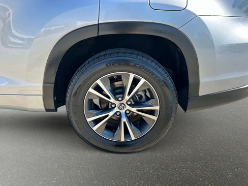 Used 2016 Toyota Highlander XLE image 10