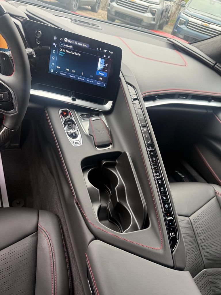 Used 2025 Chevrolet Corvette Z06 RWD image 63
