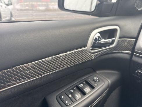 Used 2012 Jeep Grand Cherokee SRT8 w/ Luxury Group II image 10