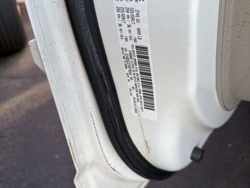 Used 2013 Dodge Grand Caravan SXT image 6