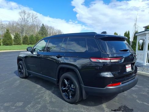 Used 2024 Jeep Grand Cherokee L Altitude AWD/4WD image 3