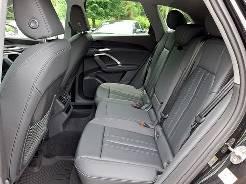 Used 2025 Audi Q5 Premium AWD/4WD image 10