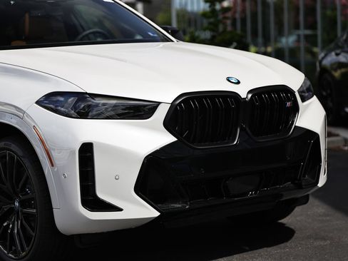 New 2027 BMW X6 M60i AWD/4WD image 2