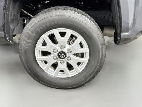 Certified 2026 Toyota Tacoma SR5 AWD/4WD image 29