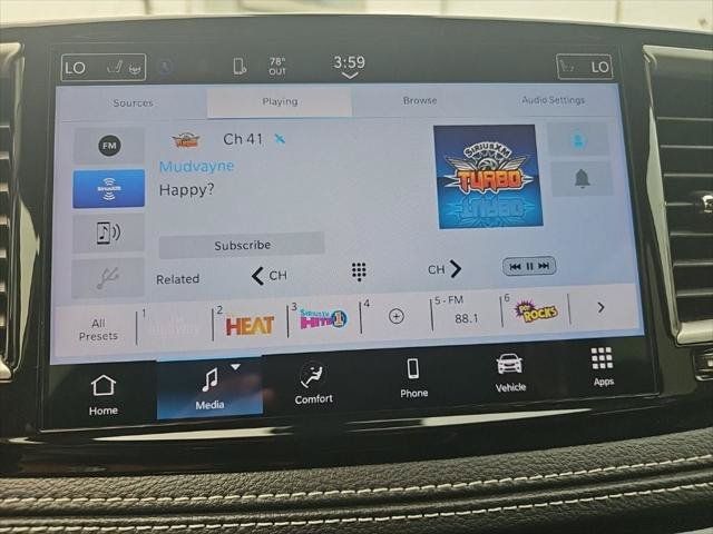 Certified 2024 Chrysler Pacifica Touring-L FWD image 34