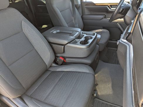 Used 2022 GMC Sierra 1500 Elevation image 11