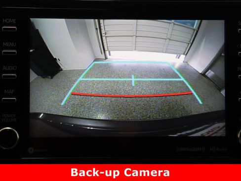 Used 2020 Toyota Highlander XLE image 21