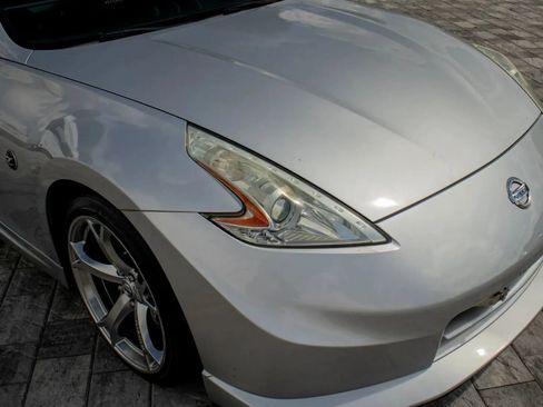 Used 2009 Nissan 370Z NISMO RWD image 9