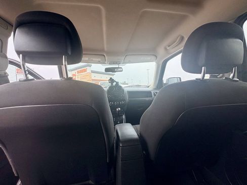 Used 2016 Jeep Patriot Sport w/ Power Value Group FWD image 18