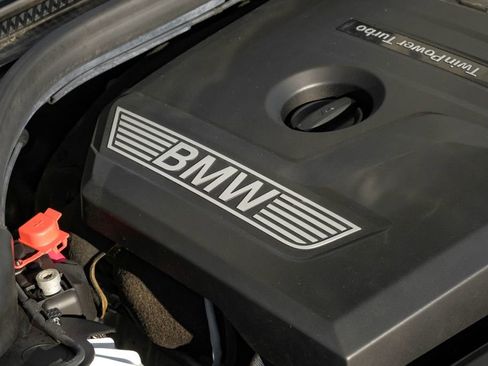 Used 2019 BMW 530i xDrive image 60