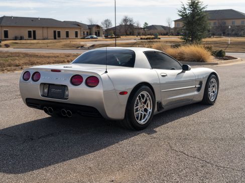 Used 2004 Chevrolet Corvette Z06 w/ Memory Package image 6
