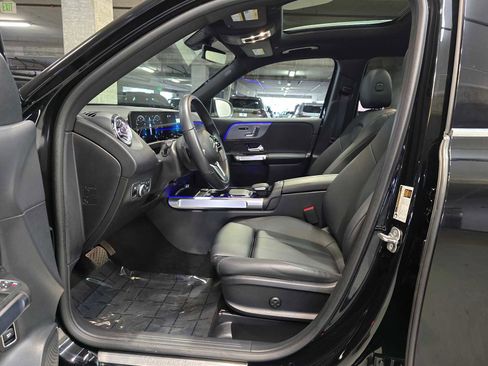 Used 2023 Mercedes-Benz GLB 250 GLB 250 w/ Premium Package image 60