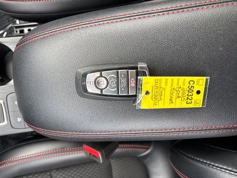 Used 2025 Ford Escape ST-Line Select image 30