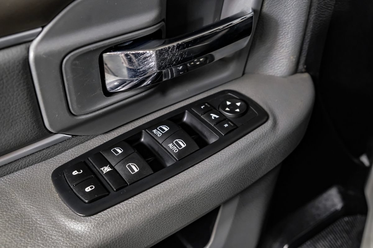 Used 2016 RAM 1500 Lone Star RWD image 32