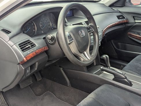 Used 2010 Honda Crosstour EX image 12