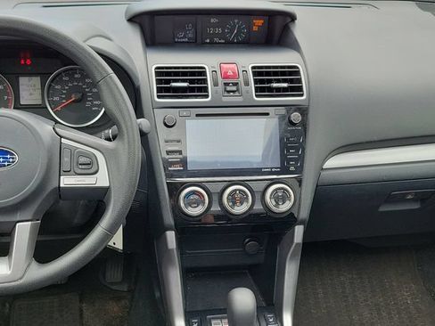 Used 2018 Subaru Forester 2.5i Premium w/ All-Weather Package AWD/4WD image 22