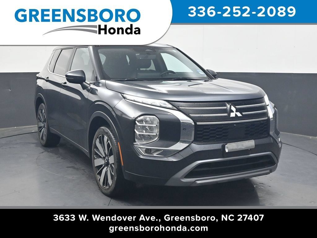Used 2025 Mitsubishi Outlander SE FWD 360° Tour